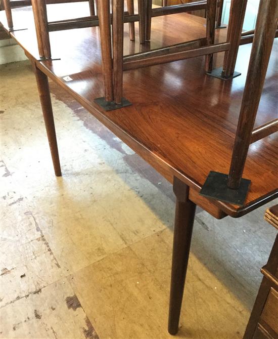 Vamo Sonderborg. A 1960s dining table and six ladderback chairs(-)